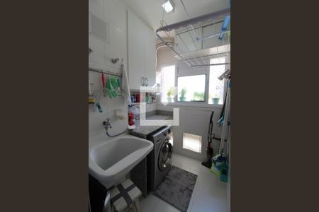 Apartamento à venda com 76m², 2 quartos e 1 vagaÁrea de Serviço