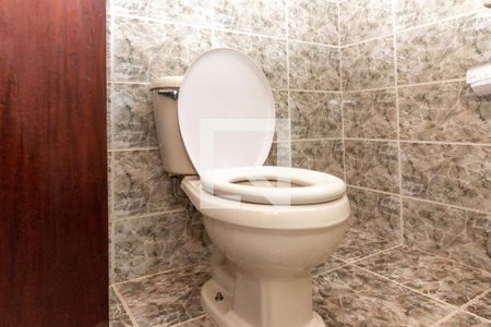 Casa para alugar com 110m², 2 quartos e 2 vagasBanheiro