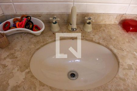 Apartamento à venda com 428m², 4 quartos e 5 vagasBanheiro da Suíte 4