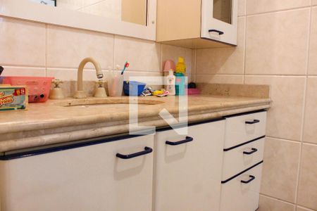 Apartamento à venda com 428m², 4 quartos e 5 vagasBanheiro da Suíte 2