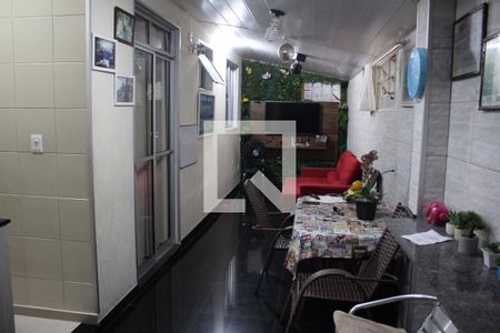 Apartamento à venda com 84m², 2 quartos e 1 vagaVaranda