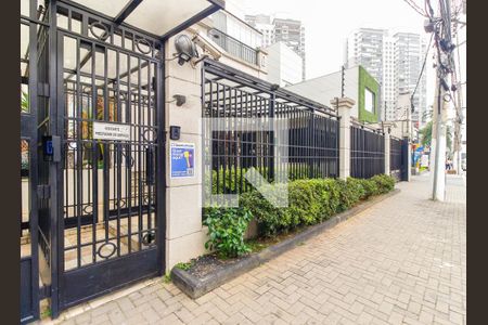 Apartamento à venda com 129m², 3 quartos e 2 vagasFachada e portaria