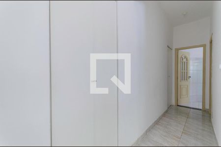 Apartamento para alugar com 62m², 1 quarto e sem vagaCorredor - Armários