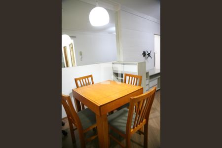 Detalhe Mesa de Jantar de apartamento para alugar com 1 quarto, 50m² em Rudge Ramos, São Bernardo do Campo