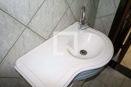 Casa à venda com 137m², 2 quartos e 1 vagaBanheiro