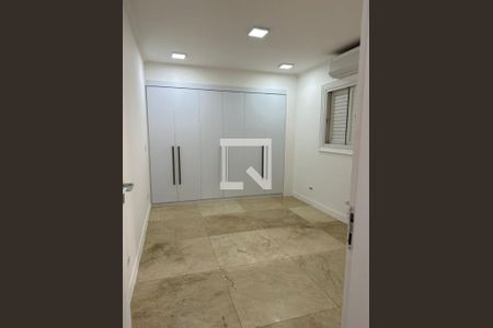 Foto 03 de casa para alugar com 3 quartos, 250m² em Pinheiros, São Paulo
