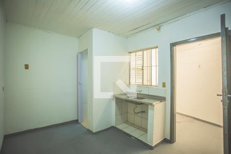 Sala / Cozinha de casa para alugar com 1 quarto, 45m² em Jardim Oriental, São Paulo