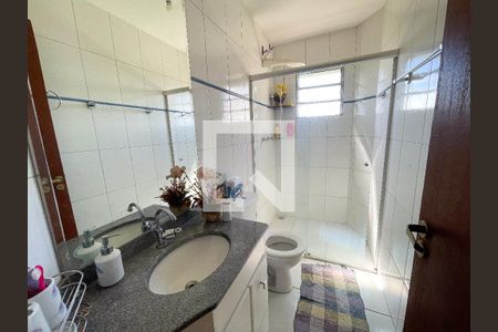 Banheiro de apartamento à venda com 2 quartos, 69m² em Industrial Santa Rita, Contagem