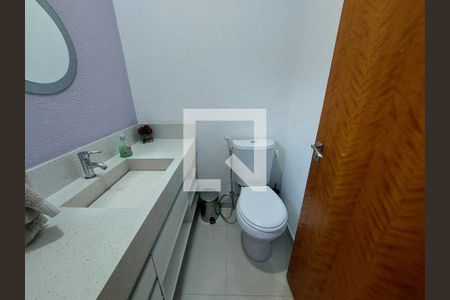 Casa de condomínio à venda com 300m², 4 quartos e 4 vagasLavabo