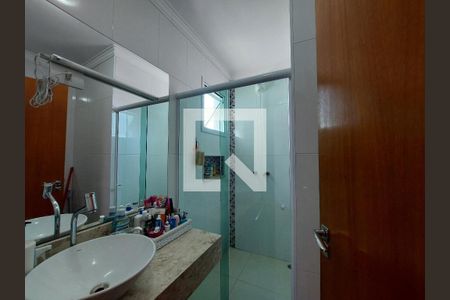 Casa de condomínio à venda com 300m², 4 quartos e 4 vagasBanheiro 2
