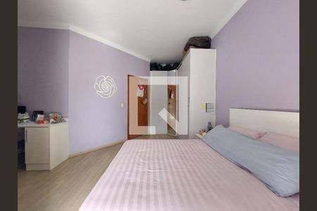 Casa de condomínio à venda com 300m², 4 quartos e 4 vagasQuarto 2