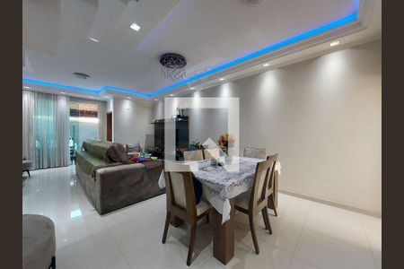 Sala de casa de condomínio à venda com 4 quartos, 300m² em Jardim Prudência, São Paulo