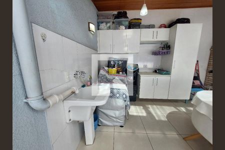 Casa de condomínio à venda com 300m², 4 quartos e 4 vagasÁrea de Serviço
