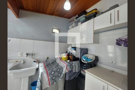 Casa de condomínio à venda com 300m², 4 quartos e 4 vagasÁrea de Serviço