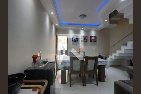 Sala de casa de condomínio à venda com 4 quartos, 300m² em Jardim Prudência, São Paulo