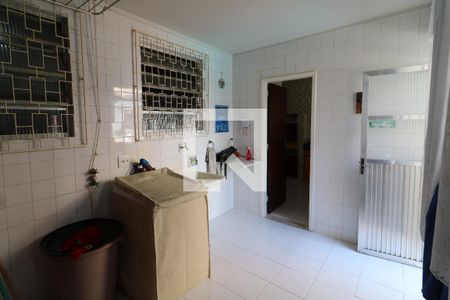 Casa à venda com 190m², 4 quartos e 6 vagasÁrea de Serviço