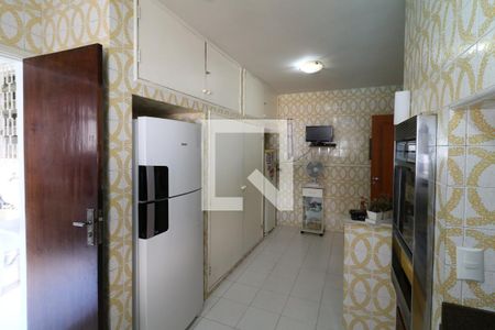 Casa à venda com 190m², 4 quartos e 6 vagasCozinha