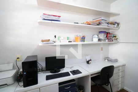 Quarto 2 de casa à venda com 4 quartos, 190m² em Jardim Guanabara, Rio de Janeiro