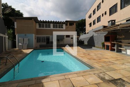 Casa à venda com 190m², 4 quartos e 6 vagasÁrea Externa - Piscina