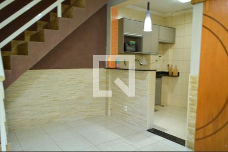 Sala de casa à venda com 3 quartos, 126m² em Taquara, Rio de Janeiro