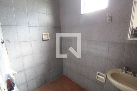 Casa para alugar com 341m², 3 quartos e 2 vagasBanheiro Social