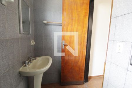 Casa para alugar com 341m², 3 quartos e 2 vagasBanheiro Social