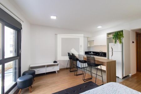 Sala/Quarto de apartamento para alugar com 1 quarto, 27m² em Água Verde, Curitiba