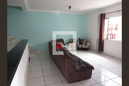 Sala de casa para alugar com 2 quartos, 180m² em Vila Nina, São Paulo