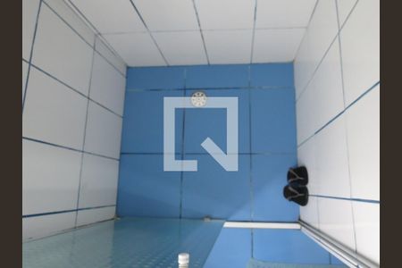 Casa para alugar com 180m², 2 quartos e 2 vagasBanheiro Social - Box