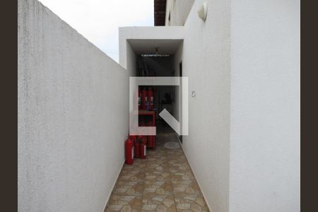 Casa para alugar com 180m², 2 quartos e 2 vagasCorredor Externo