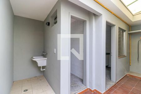 Casa para alugar com 180m², 3 quartos e 2 vagas Casa para alugar com 180m², 3 quartos e 2 vagasÁrea de Serviço