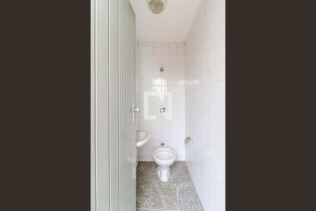 Casa para alugar com 180m², 3 quartos e 2 vagas Casa para alugar com 180m², 3 quartos e 2 vagasBanheiro de Serviço