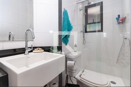 Banheiro Social de apartamento à venda com 3 quartos, 70m² em Perdizes, São Paulo