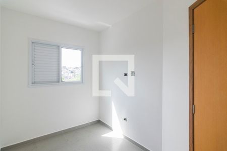 Quarto 2 de apartamento para alugar com 2 quartos, 44m² em Jardim Alvorada, Santo André