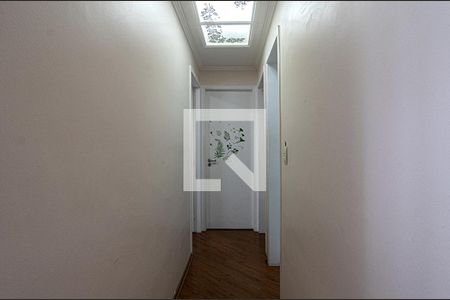 corredor para os comodos_1 de apartamento para alugar com 3 quartos, 73m² em Vila Moinho Velho, São Paulo