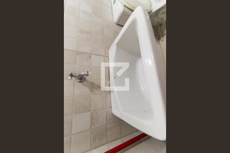 Banheiro de kitnet/studio para alugar com 1 quarto, 25m² em Mooca, São Paulo