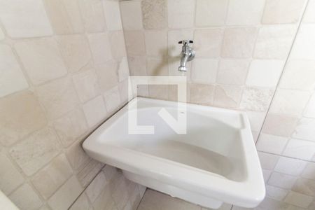 Banheiro de kitnet/studio para alugar com 1 quarto, 20m² em Mooca, São Paulo