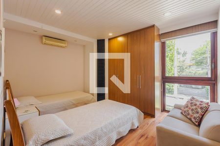 Casa à venda com 400m², 5 quartos e 4 vagasQuarto 2