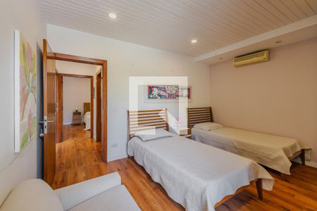 Casa à venda com 400m², 5 quartos e 4 vagasQuarto 2