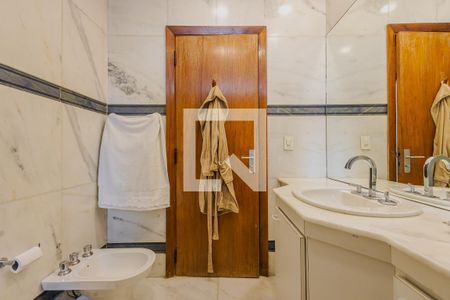 Casa à venda com 400m², 5 quartos e 4 vagasBanheiro 1