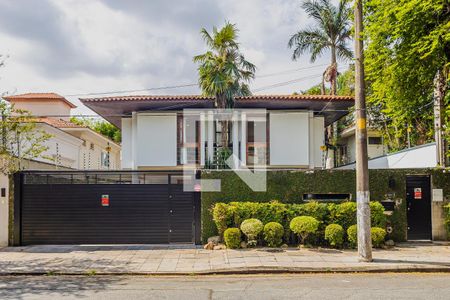Casa à venda com 400m², 5 quartos e 4 vagasFachada