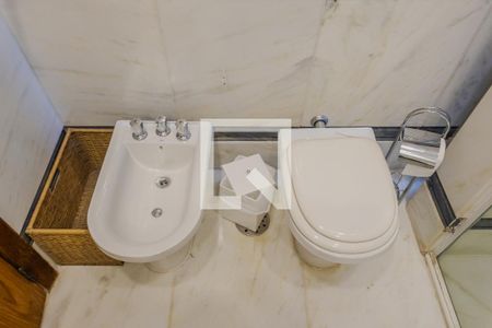 Casa à venda com 400m², 5 quartos e 4 vagasBanheiro 2