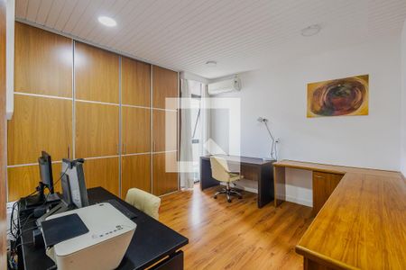 Casa à venda com 400m², 5 quartos e 4 vagasQuarto 4