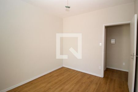 Quarto 1 de casa para alugar com 2 quartos, 150m² em Sagrada Família, Belo Horizonte