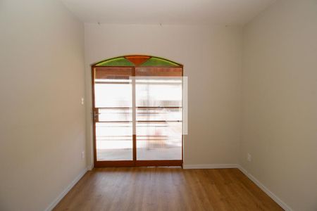 Sala de casa para alugar com 2 quartos, 150m² em Sagrada Família, Belo Horizonte