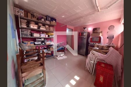 Casa à venda com 108m², 3 quartos e 4 vagasÁrea de Serviço