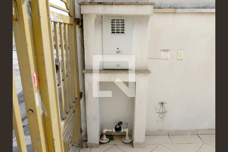 Casa à venda com 108m², 3 quartos e 4 vagasGaragem - Registro e Caixa de Energia
