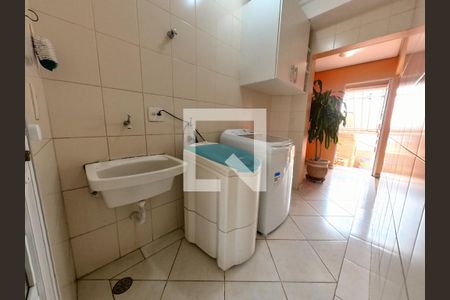 Casa à venda com 108m², 3 quartos e 4 vagasLavanderia