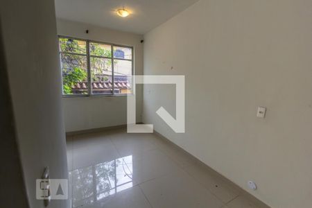Casa à venda com 7 quartos, 250m² em Taquara, Rio de Janeiro