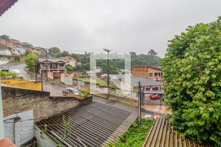 Vista de casa à venda com 2 quartos, 200m² em Teresópolis, Porto Alegre